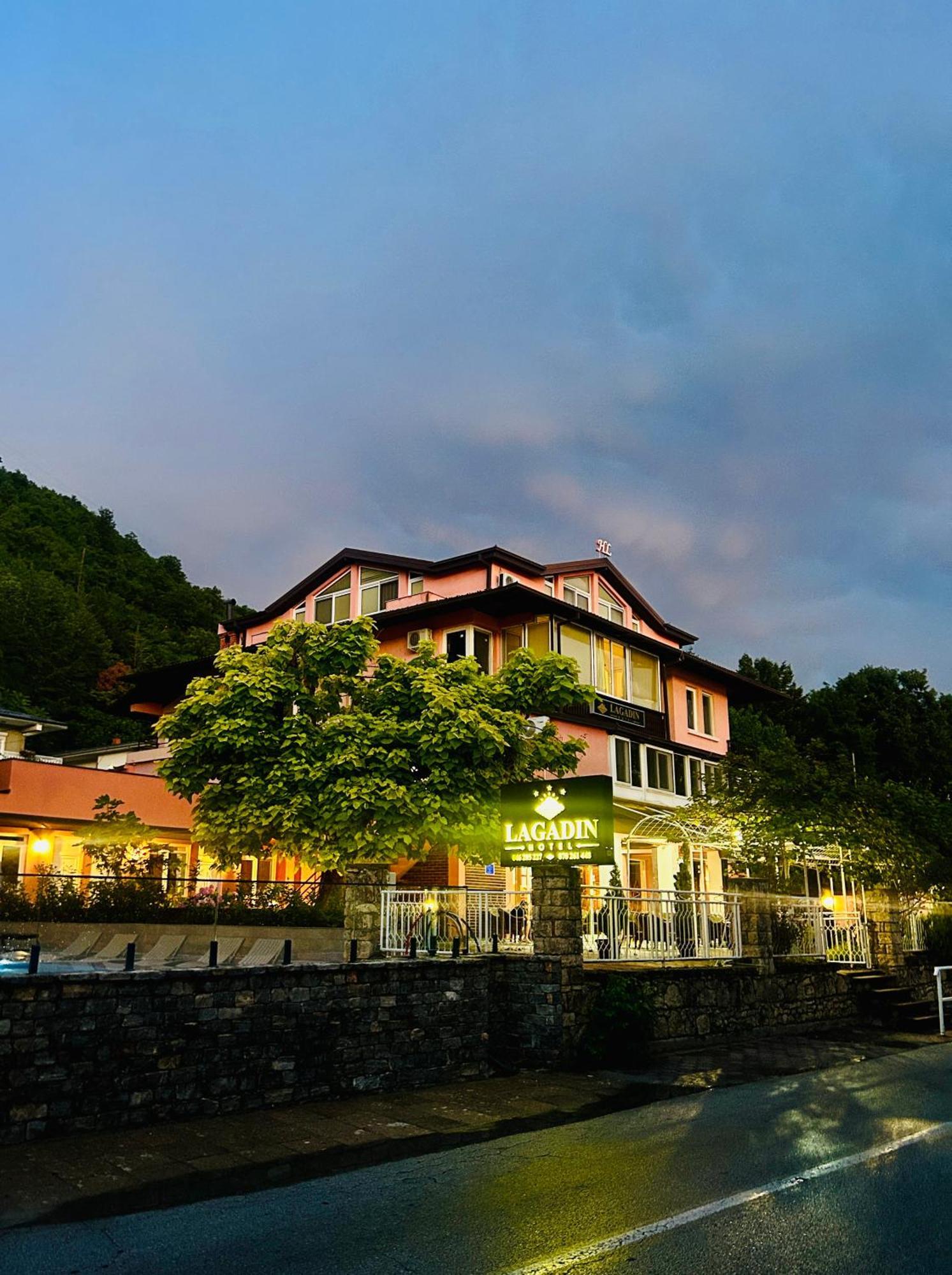Hotel Lagadin Esterno foto